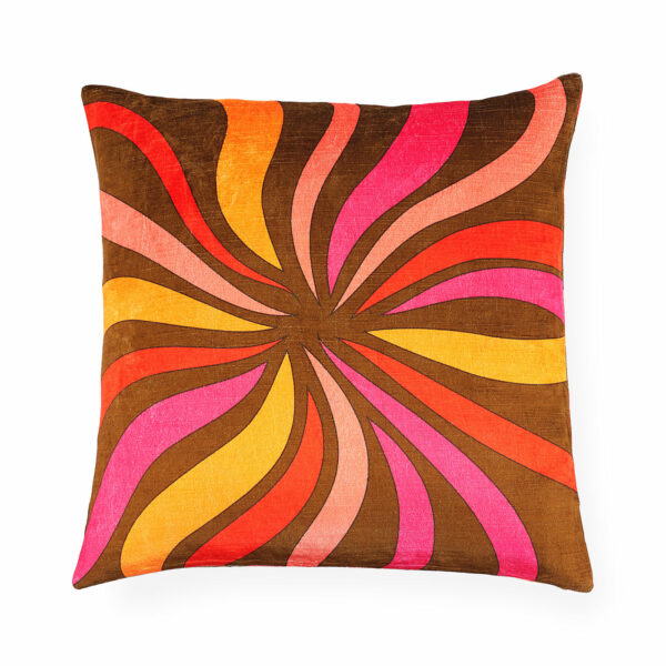 madrid_pillow_flames_a_4a8d23ea-0cf3-4121-879d-db6ab3b0025d